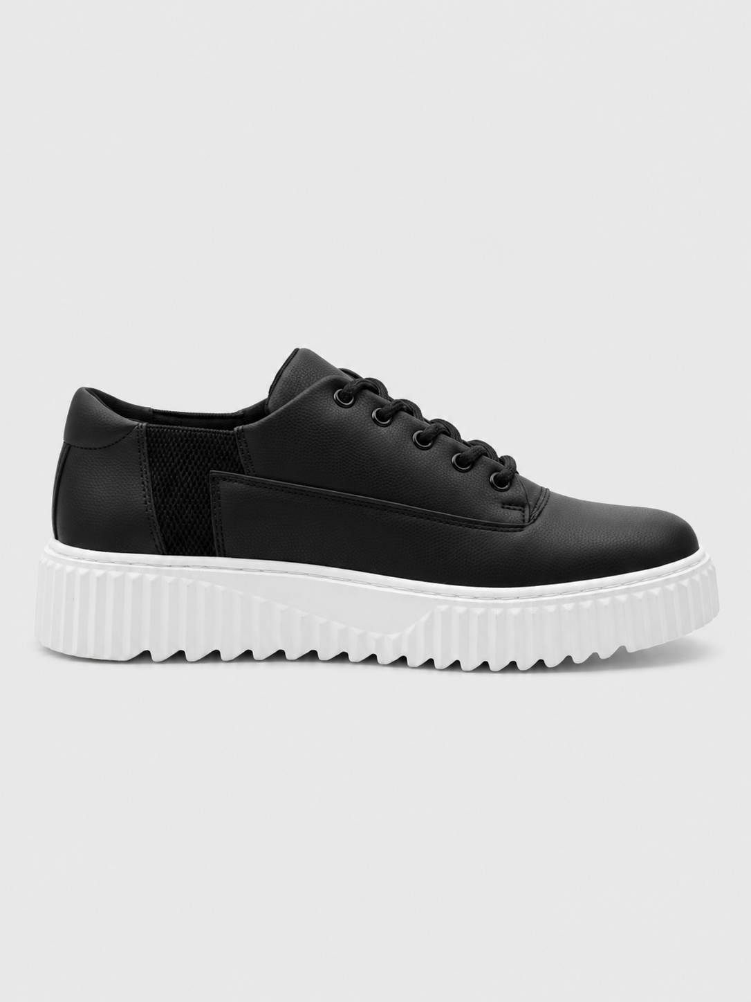 Apollo Moda Men's Zephyr Eclipse black and white platform sneaker with ridged sole, main product photo