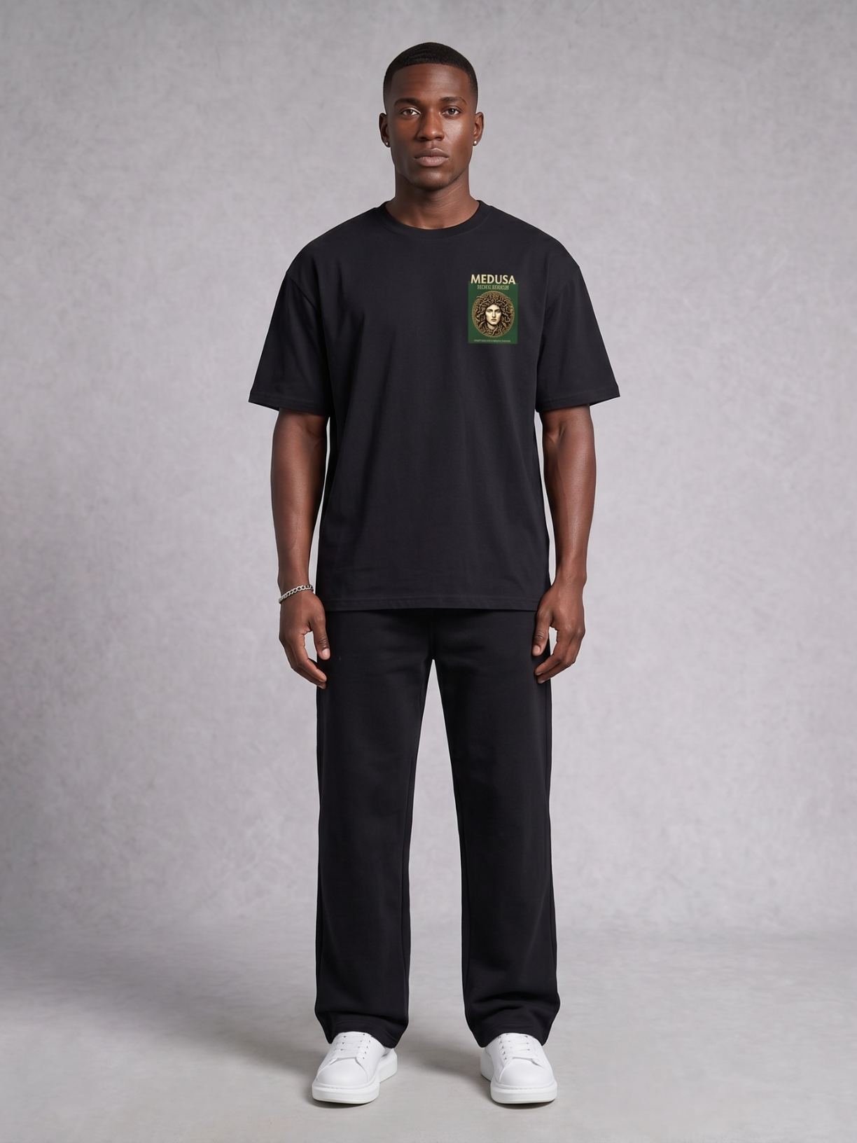 T-shirt graphique oversize Medusa Ne Détourne Pas Le Regard